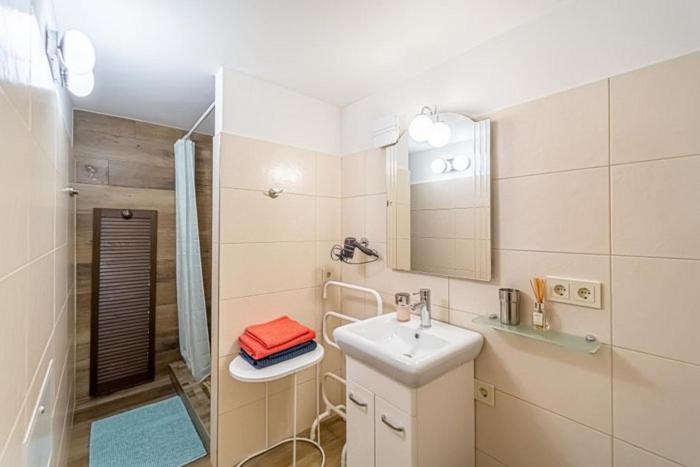 Old Town Apartment With A Separate Entrance Kaunas Exteriör bild